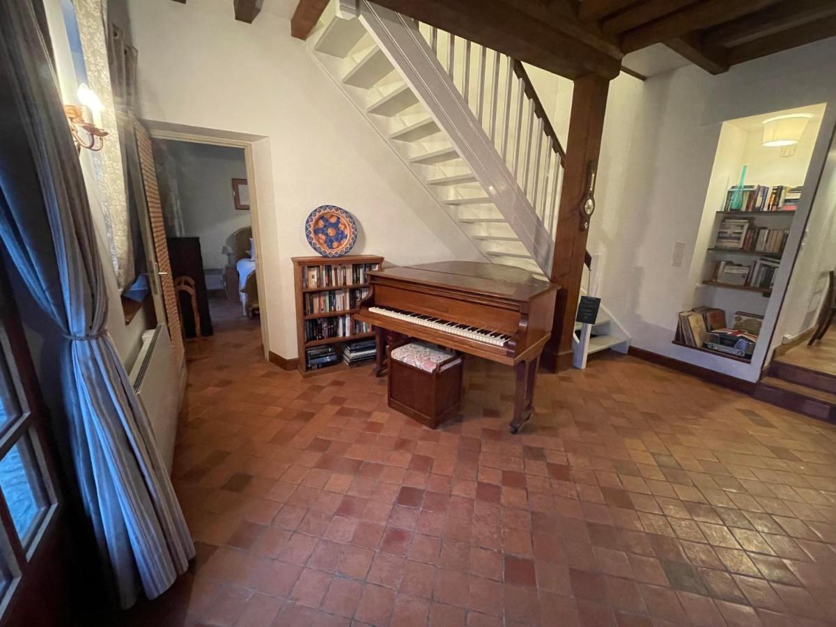 Chateau De Monfréville Extérieur photo